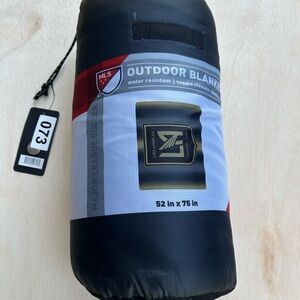 LAFC MLS Outdoor Stadium Blanket Waterproof Black Gold 52x75 NWT